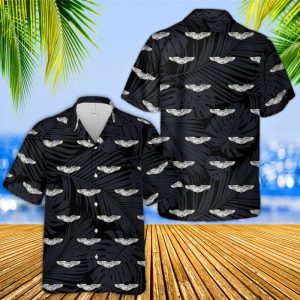 US Air Force Aviator Badge Air Force Pilot Hawaiian Shirt for Men - Military Emblem & Palm Tree Design, Perfect for Aviation Enthusiasts